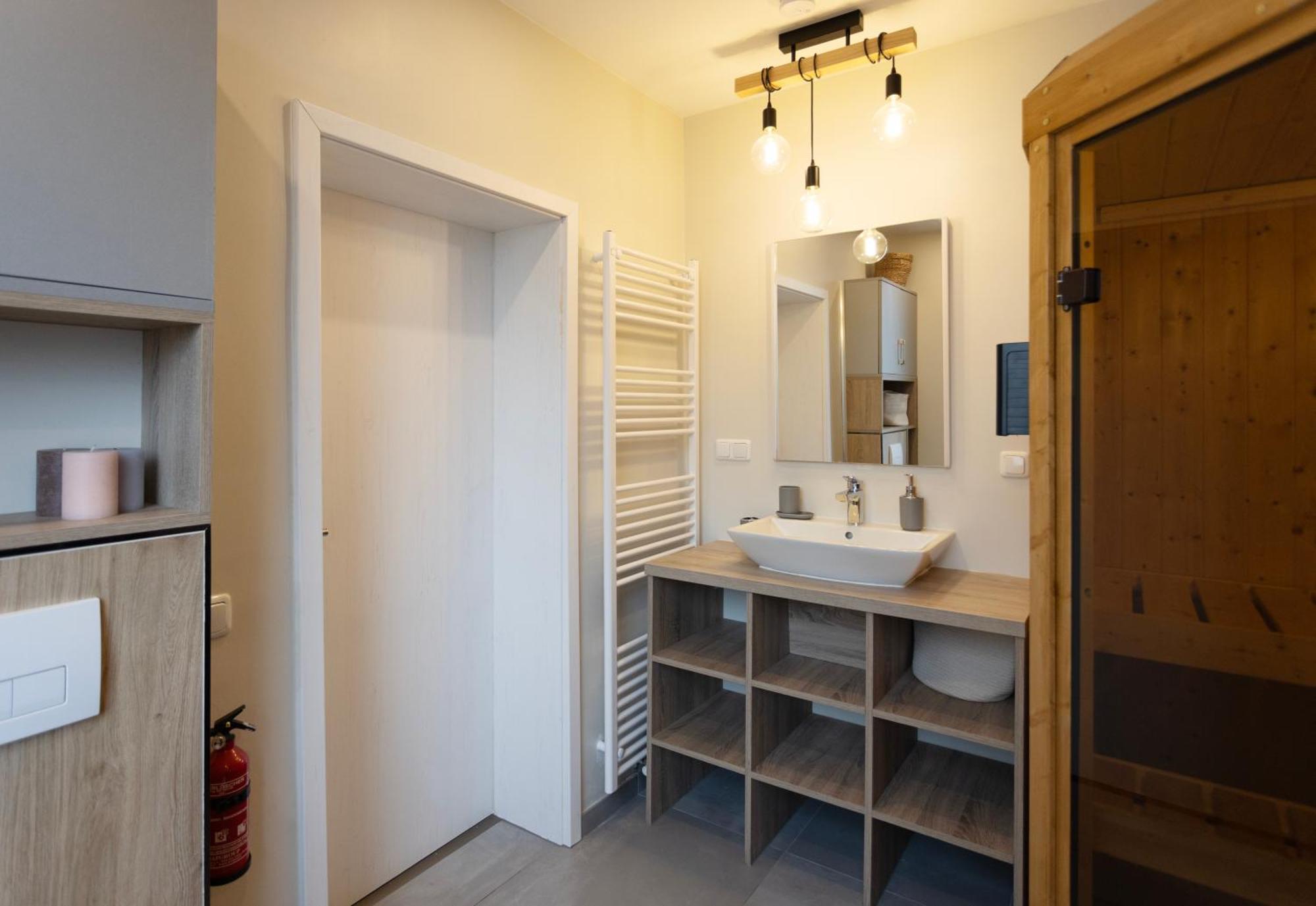 Huge Apartment With Sauna And Free Parking Duisburg Luaran gambar